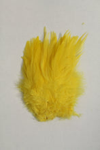 Load image into Gallery viewer, Dyed Strung Saddle Hackle