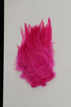 Load image into Gallery viewer, Dyed Strung Saddle Hackle