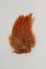 Load image into Gallery viewer, Dyed Strung Saddle Hackle